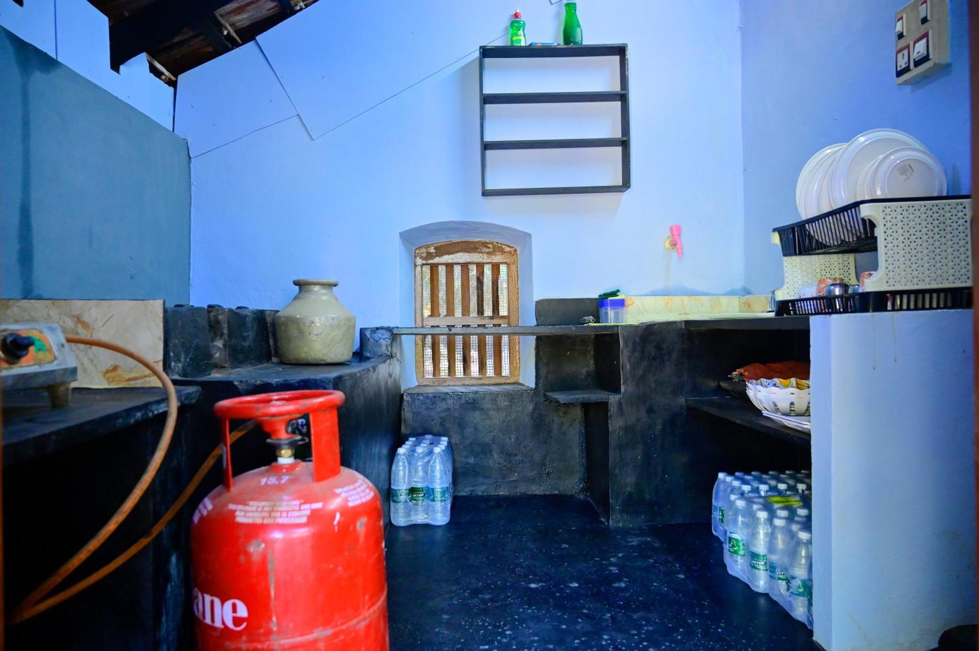 Mahamaya Sea Breeze Holiday home *